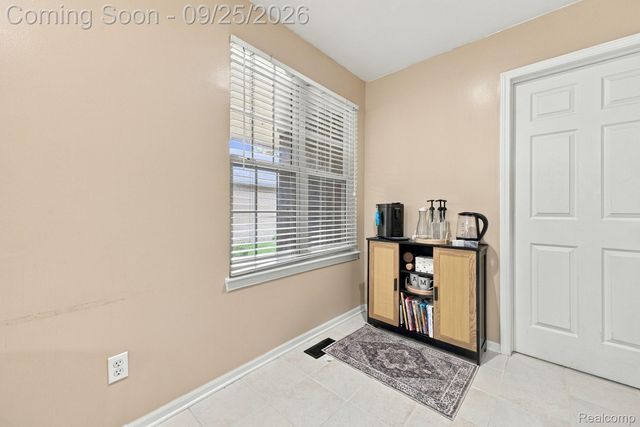 41150 Bermuda Drive, Sterling Heights, MI 48314