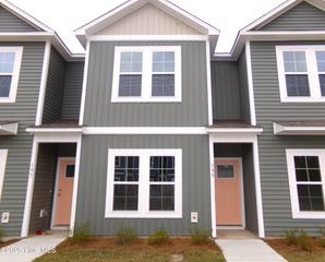 199 Loren Road, Hubert, NC 28539