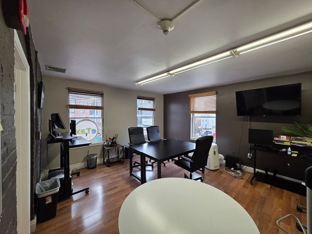 46-48 Maverick Sq, Boston, MA 02128