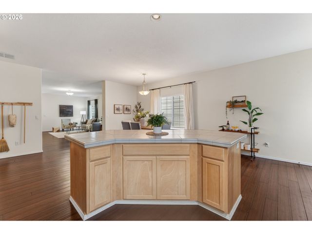 12425 Sw Winterview Dr, Tigard, OR 97224