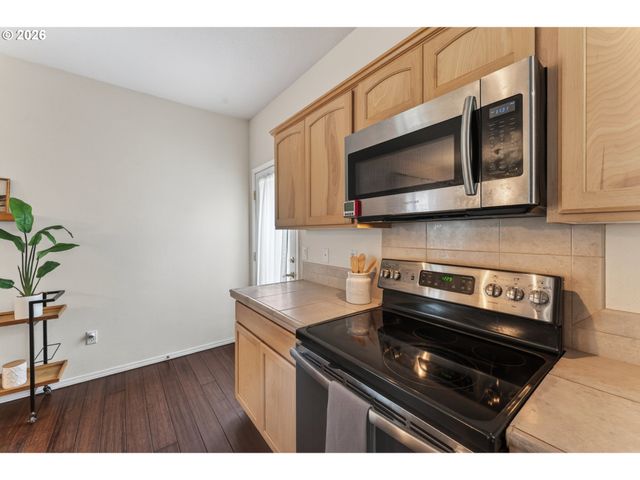 12425 Sw Winterview Dr, Tigard, OR 97224