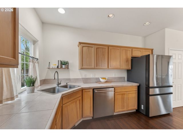 12425 Sw Winterview Dr, Tigard, OR 97224