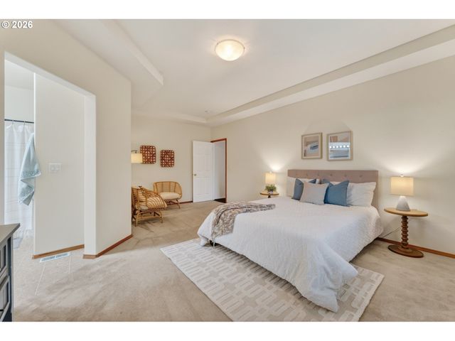 12425 Sw Winterview Dr, Tigard, OR 97224