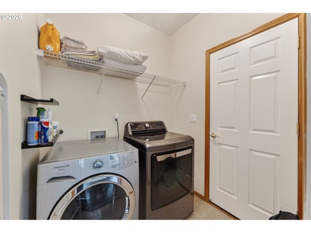 12425 Sw Winterview Dr, Tigard, OR 97224