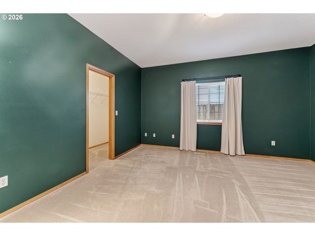 12425 Sw Winterview Dr, Tigard, OR 97224