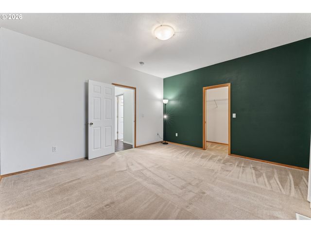 12425 Sw Winterview Dr, Tigard, OR 97224