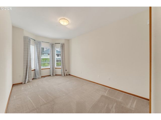 12425 Sw Winterview Dr, Tigard, OR 97224