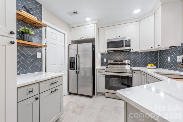 6039 Gray Gate Lane B, Charlotte, NC 28210