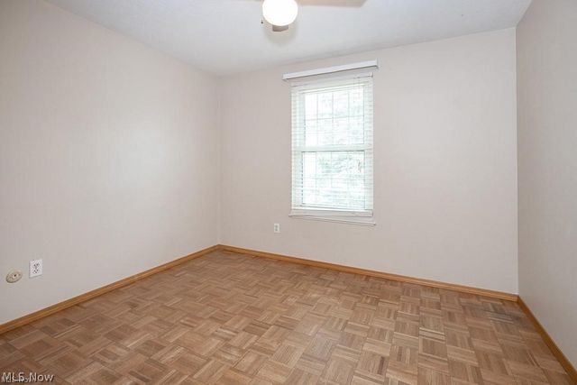 20325 Williamsburg Court 310B, Middleburg Heights, OH 44130