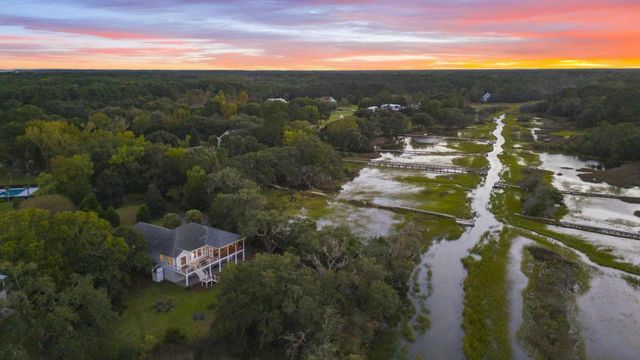 2411 Kemway Road, Johns Island, SC 29455