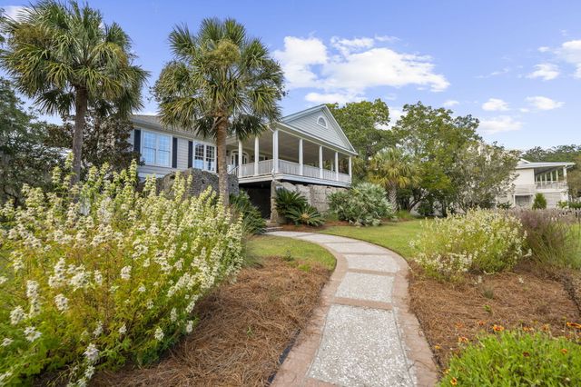 2411 Kemway Road, Johns Island, SC 29455