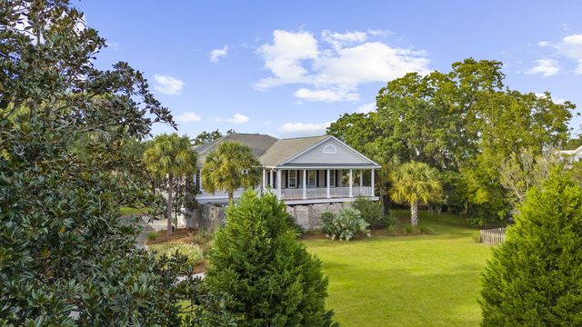 2411 Kemway Road, Johns Island, SC 29455