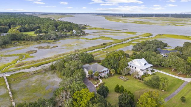 2411 Kemway Road, Johns Island, SC 29455
