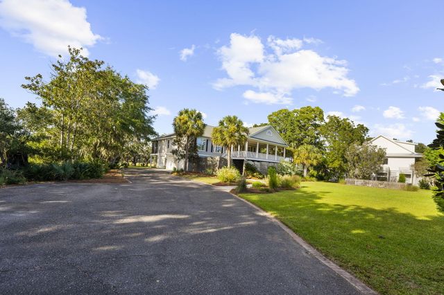 2411 Kemway Road, Johns Island, SC 29455