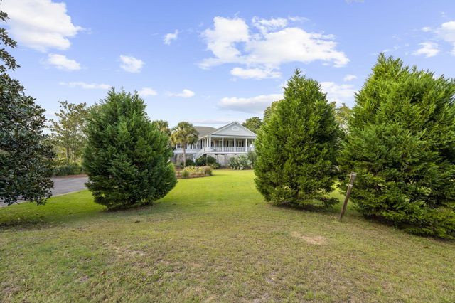 2411 Kemway Road, Johns Island, SC 29455