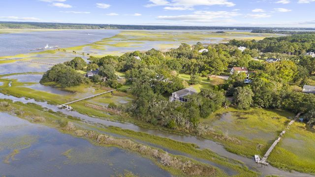 2411 Kemway Road, Johns Island, SC 29455