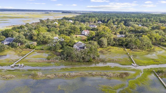 2411 Kemway Road, Johns Island, SC 29455