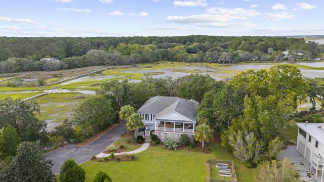 2411 Kemway Road, Johns Island, SC 29455