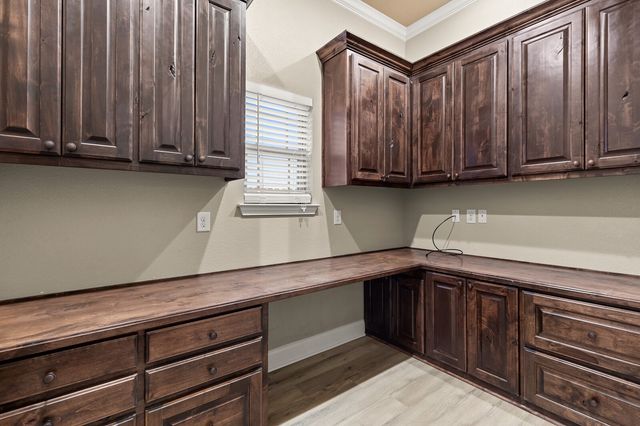 61 N Shore Circle, Waco, TX 76708