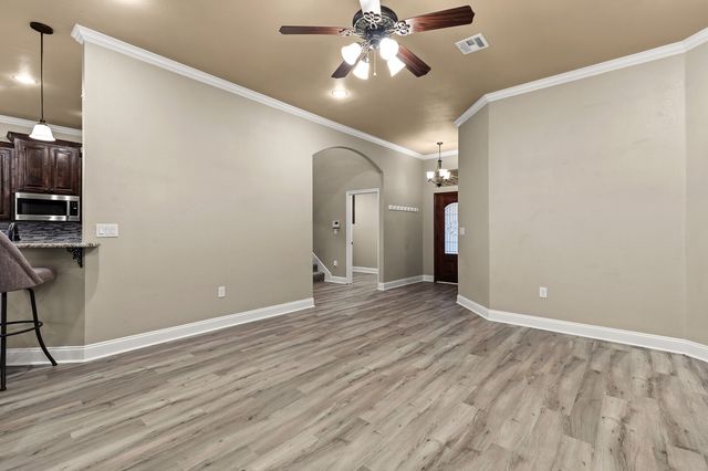 61 N Shore Circle, Waco, TX 76708