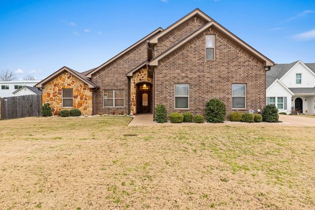 61 N Shore Circle, Waco, TX 76708