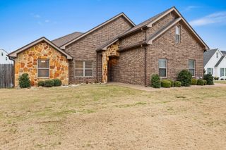 61 N Shore Circle, Waco, TX 76708