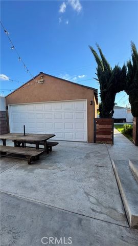 806 E 91st, Los Angeles, CA 90002