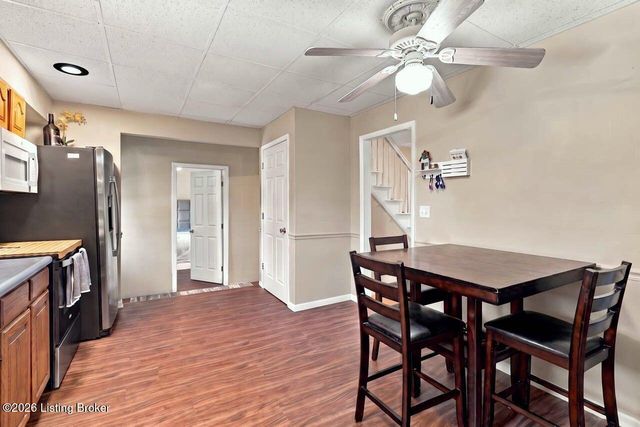 6017 Bay Pine Dr, Louisville, KY 40219