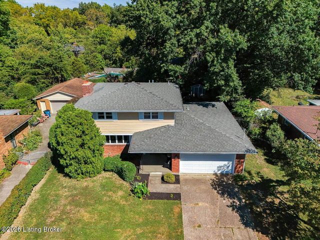 6017 Bay Pine Dr, Louisville, KY 40219