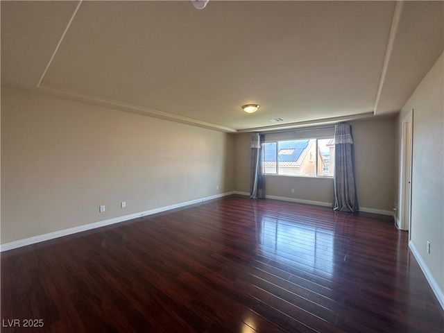 8125 Crimson Creek Court, Las Vegas, NV 89139