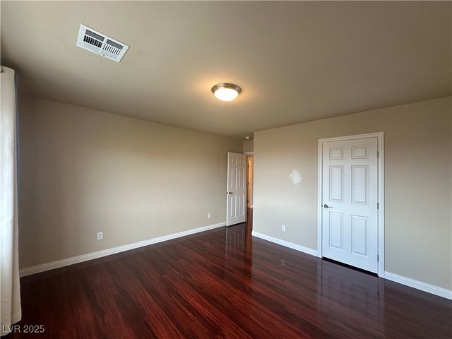 8125 Crimson Creek Court, Las Vegas, NV 89139