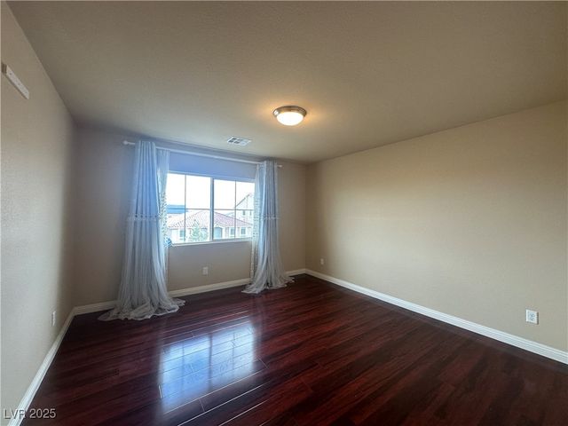 8125 Crimson Creek Court, Las Vegas, NV 89139