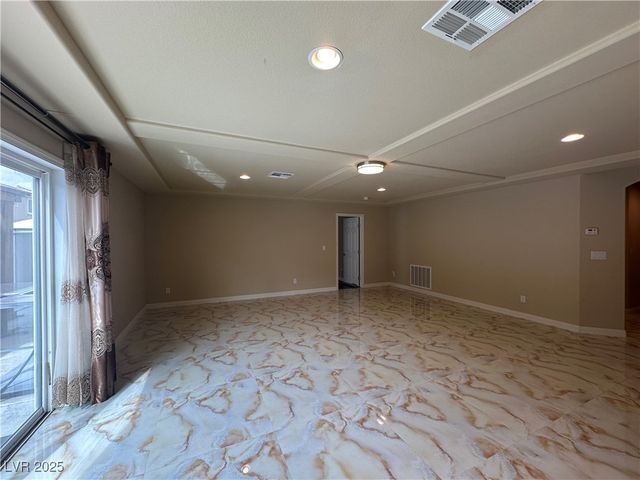8125 Crimson Creek Court, Las Vegas, NV 89139