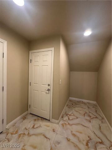 8125 Crimson Creek Court, Las Vegas, NV 89139