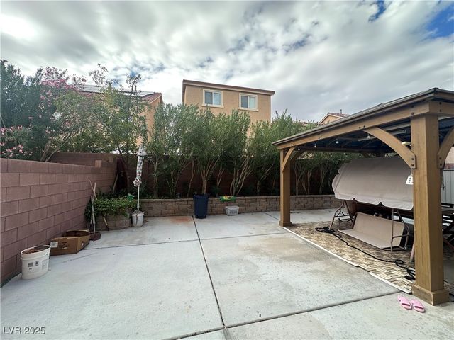 8125 Crimson Creek Court, Las Vegas, NV 89139