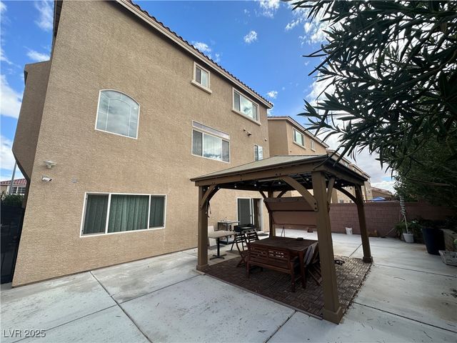 8125 Crimson Creek Court, Las Vegas, NV 89139