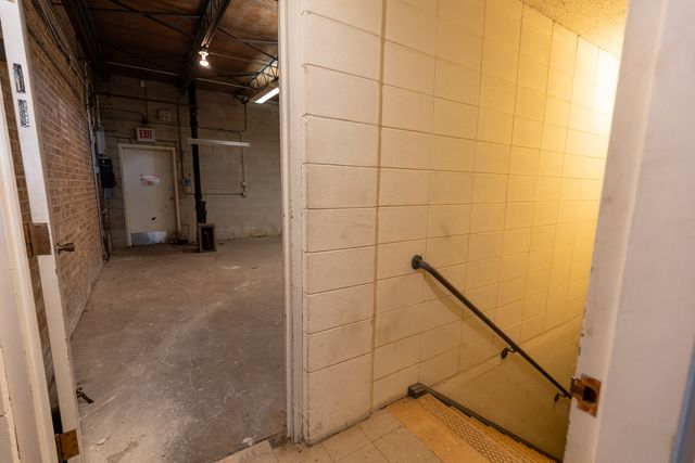 5830 W 35th Street, Cicero, IL 60804