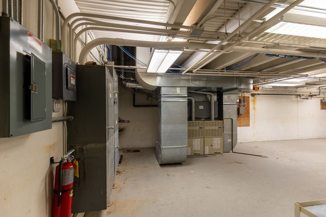 5830 W 35th Street, Cicero, IL 60804