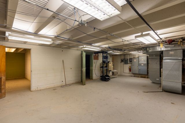 5830 W 35th Street, Cicero, IL 60804