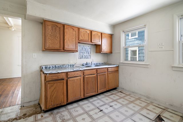 1295 E Merchant Street, Kankakee, IL 60901