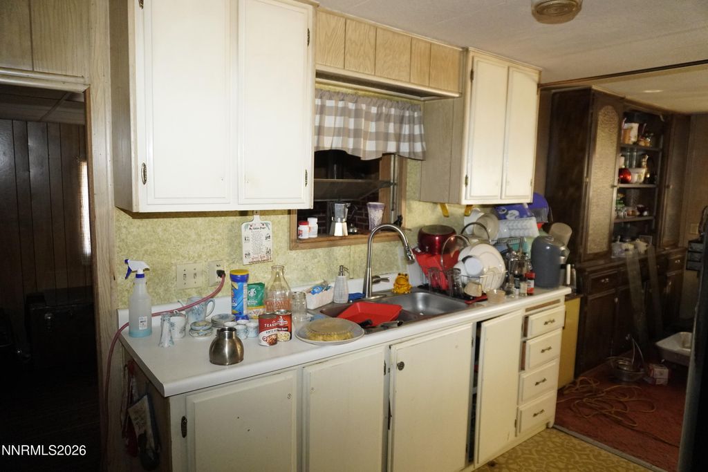 Image 11 of property listing at 185 Kennedy Drive, Reno, NV 89506