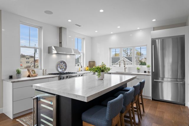 2 Old South Cove Road, Old Saybrook, CT 06475