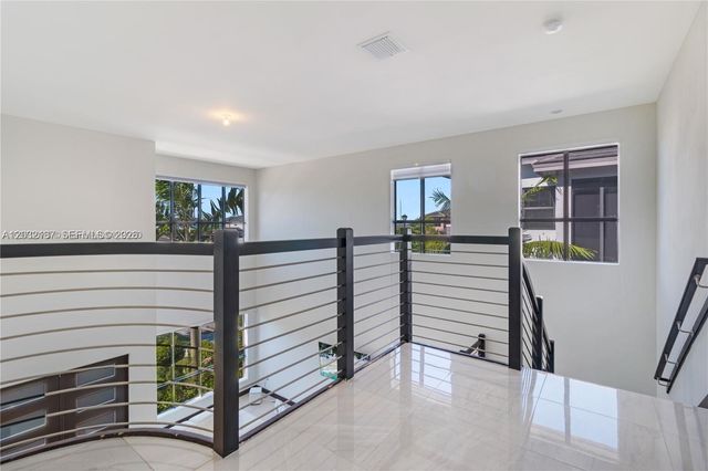13659 SW 159th Avenue ., Miami, FL 33196