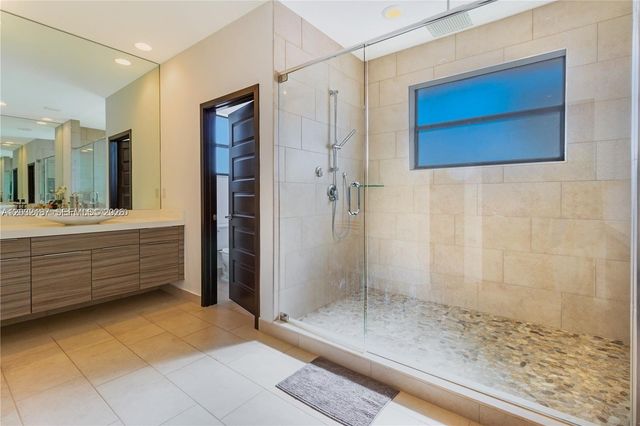 13659 SW 159th Avenue ., Miami, FL 33196