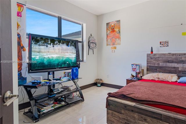 13659 SW 159th Avenue ., Miami, FL 33196