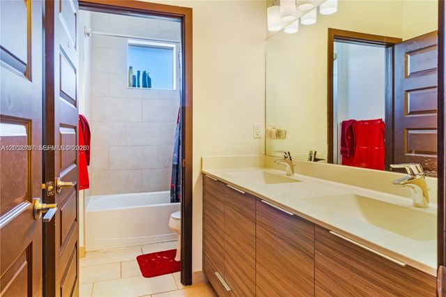 13659 SW 159th Avenue ., Miami, FL 33196