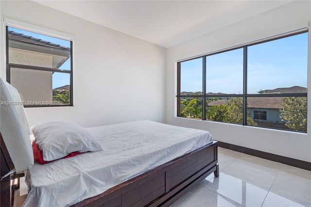 13659 SW 159th Avenue ., Miami, FL 33196
