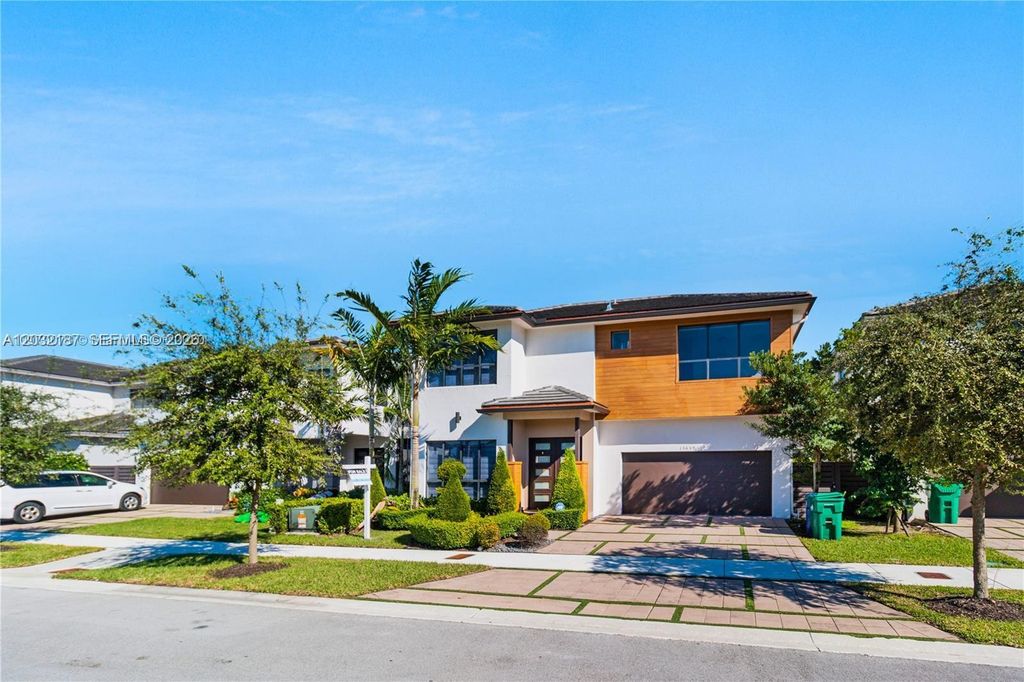 13659 SW 159th Avenue ., Miami, FL 33196