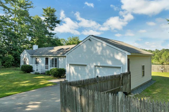 84 Fremont Road, Raymond, NH 03077