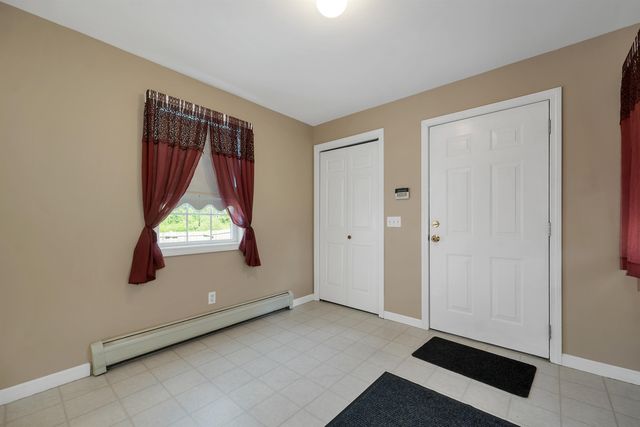 84 Fremont Road, Raymond, NH 03077
